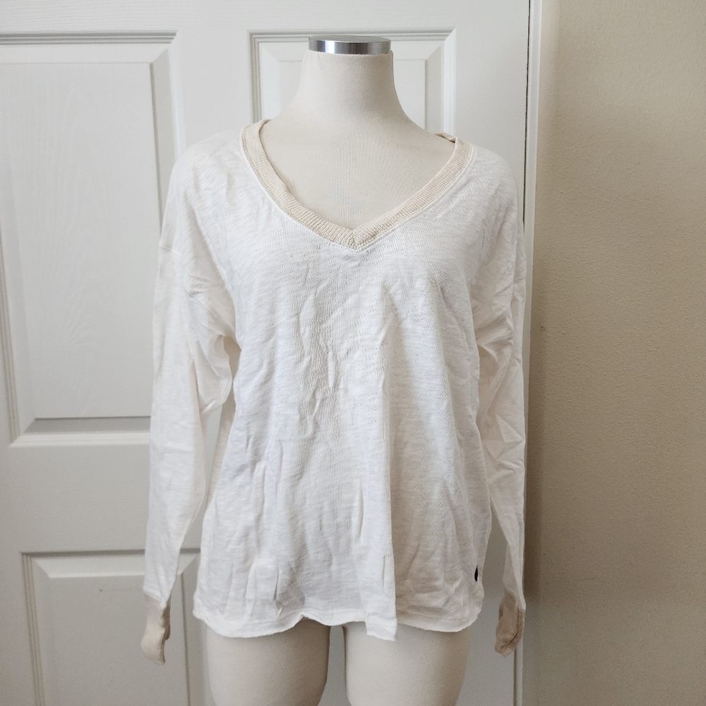 ABERCROMBIE & FITCH MEDIUM TOP - 100% COTTON - NEW WITH TAGS.
